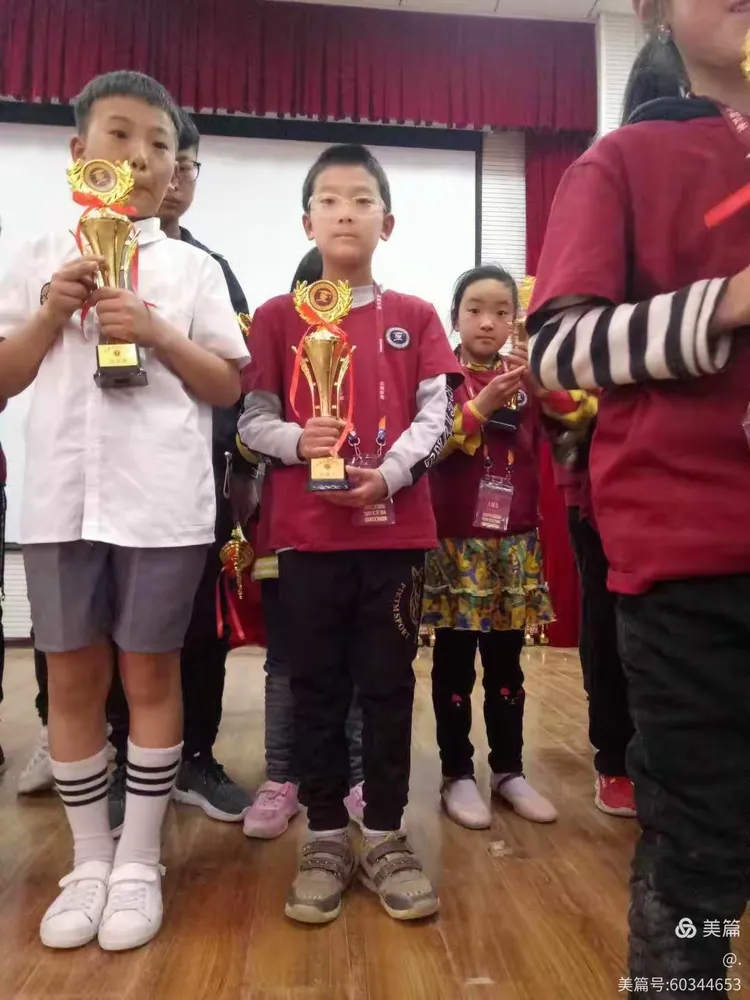 东夏神墨教育思维绘画班袁智博2019年总结